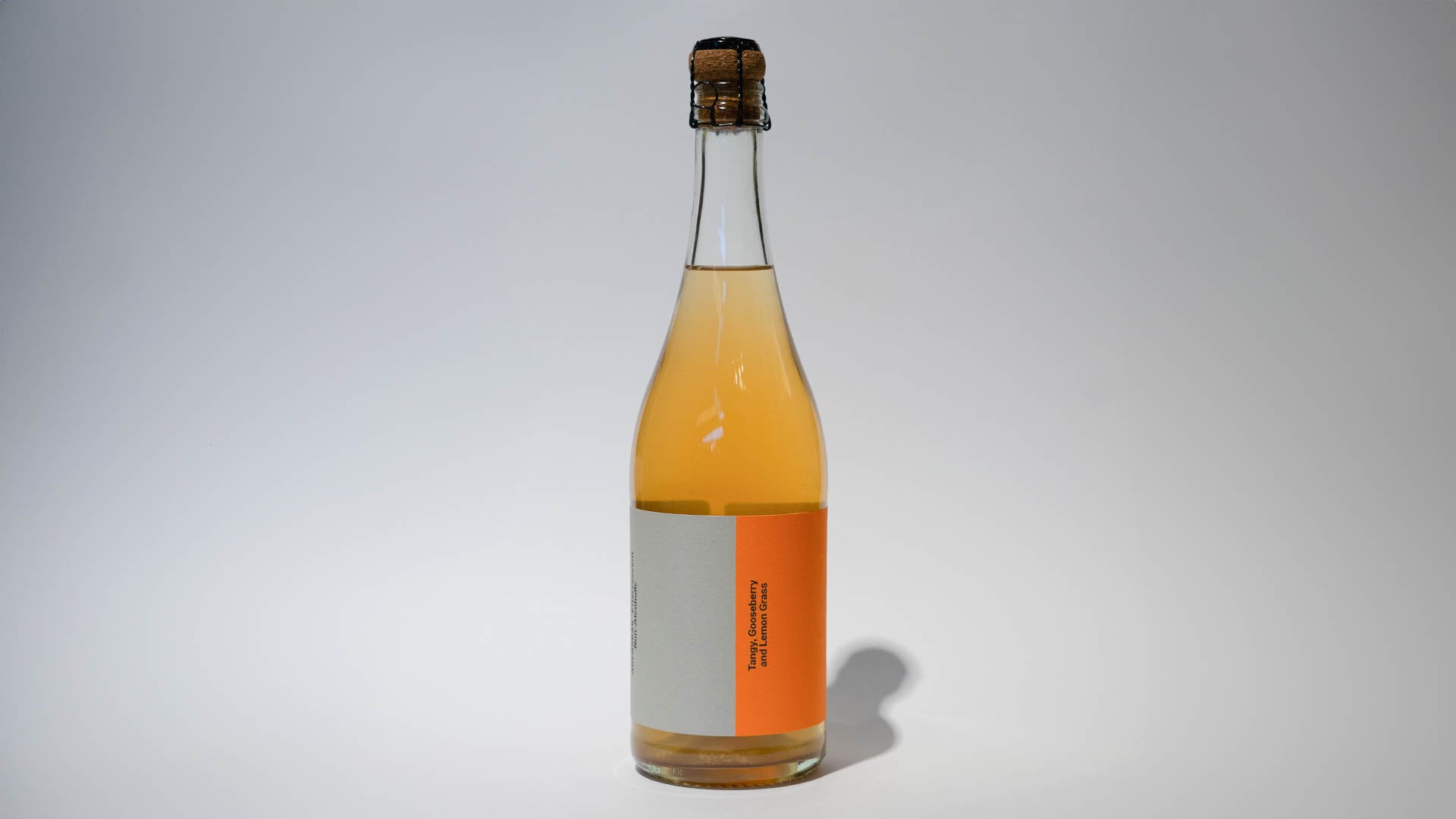 Arensbak effervescent alkoholfri hvidvin på 75cl flaske