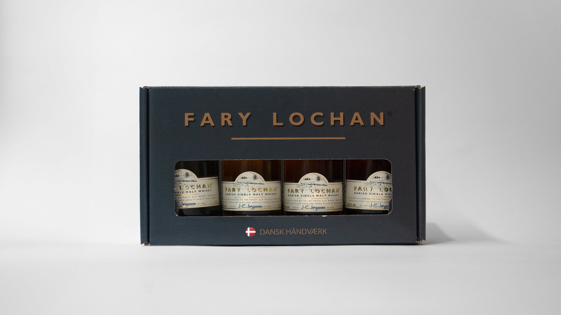 Gaveæske med Fary Lochan Whisky - fire miniature flasker á 5 cl
