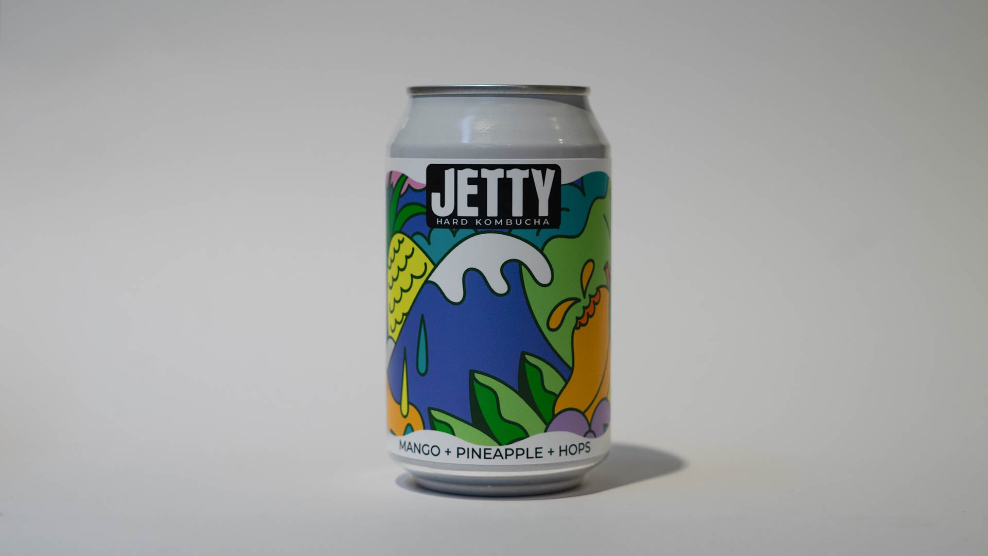 Jetty Hard Kombucha mango pineapple hops på 33cl dåse, smag af mango, ananas og humle