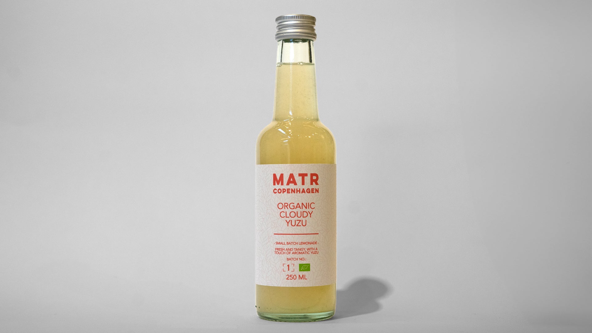 Flaske med Matr CPH Yuzu Lemonade, øko, 25 cl - økologisk yuzu lemonade
