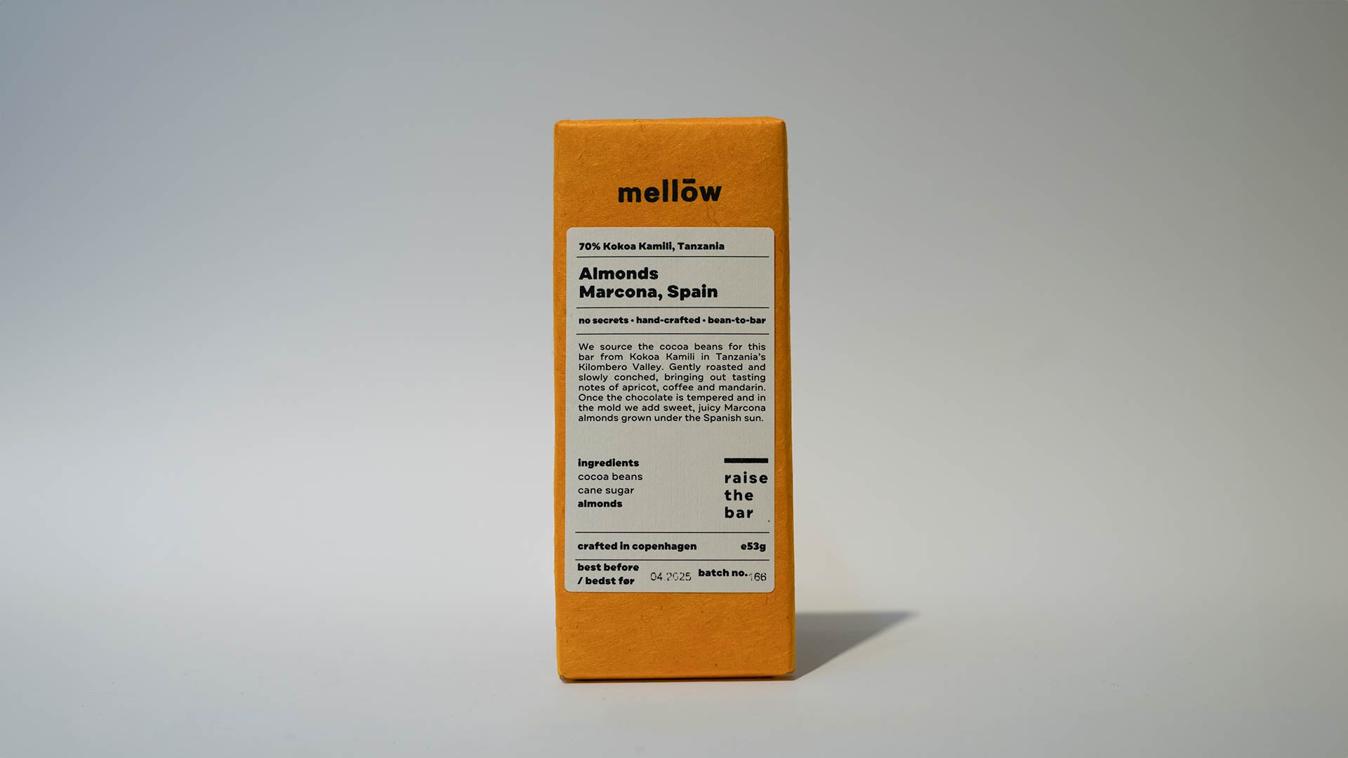 Mellow chocolate chokoladebar almonds marcona