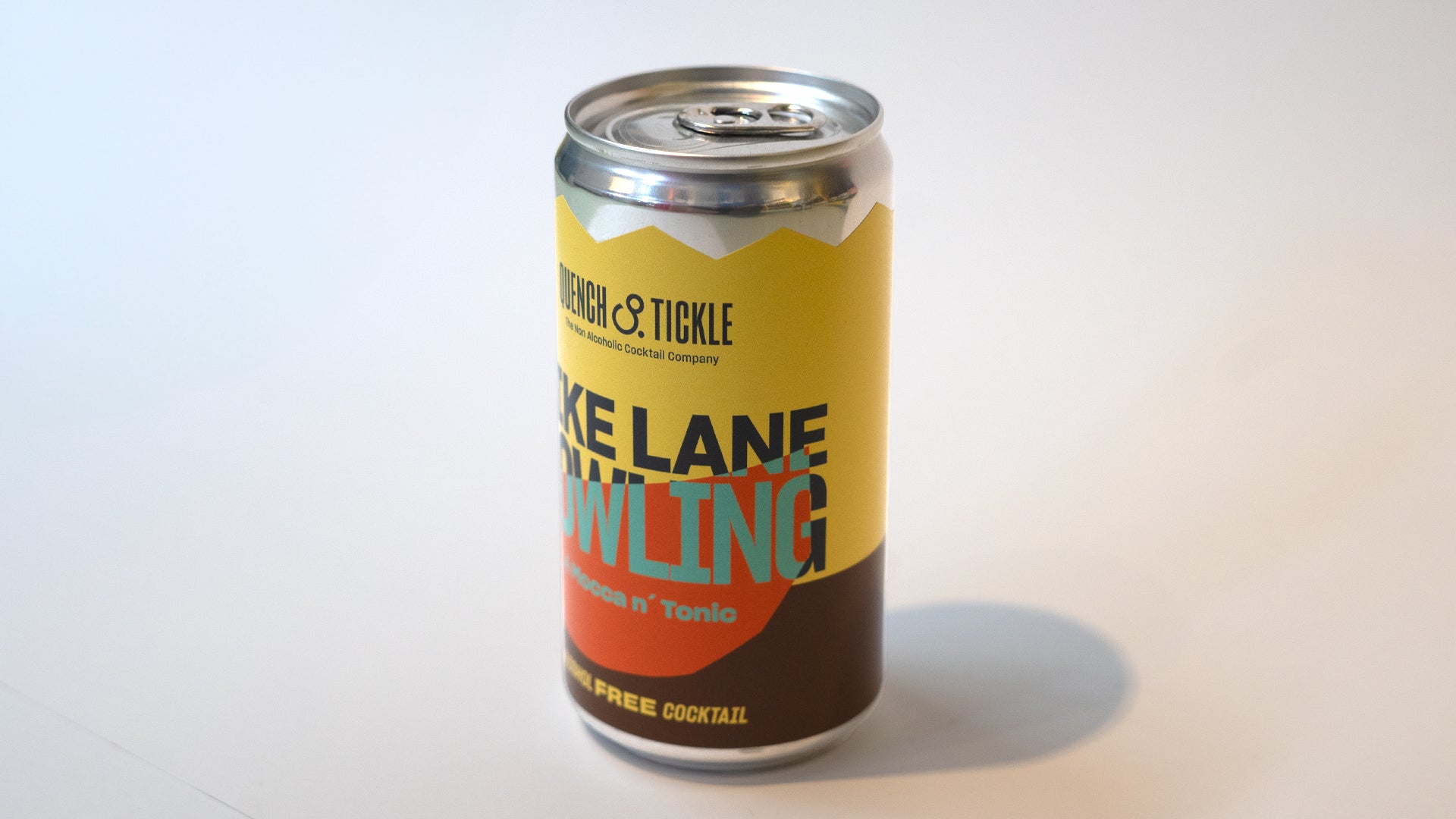 Quench & Tickle - Bike Lane Bowling, A Mocca 'n Tonic, 25 cl - inkl. pant